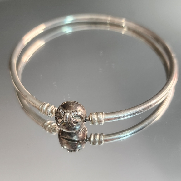 Pandora Bow Bangle Limited Edition - Picture 1 of 4